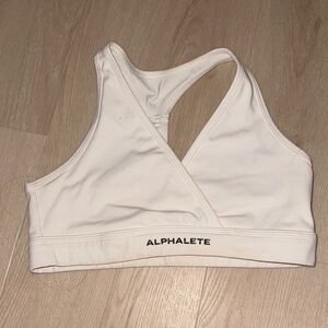 Alphalete Women's Cream Sports Bra